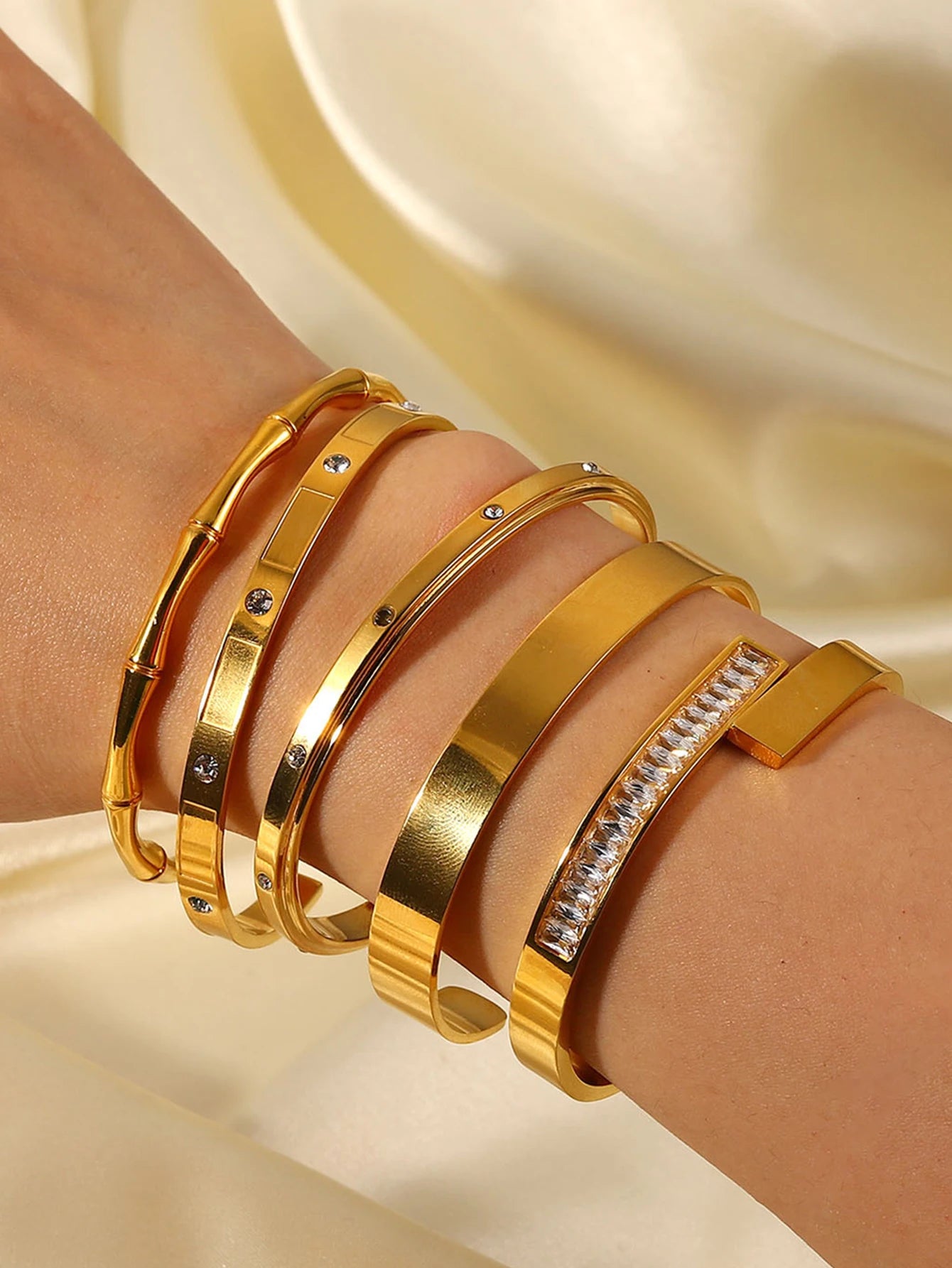 Gold Bracelet, Fashionable Classic Style, Stainless Steel Bracelet,Inlaid With Zircon,For Womens Daily Wear