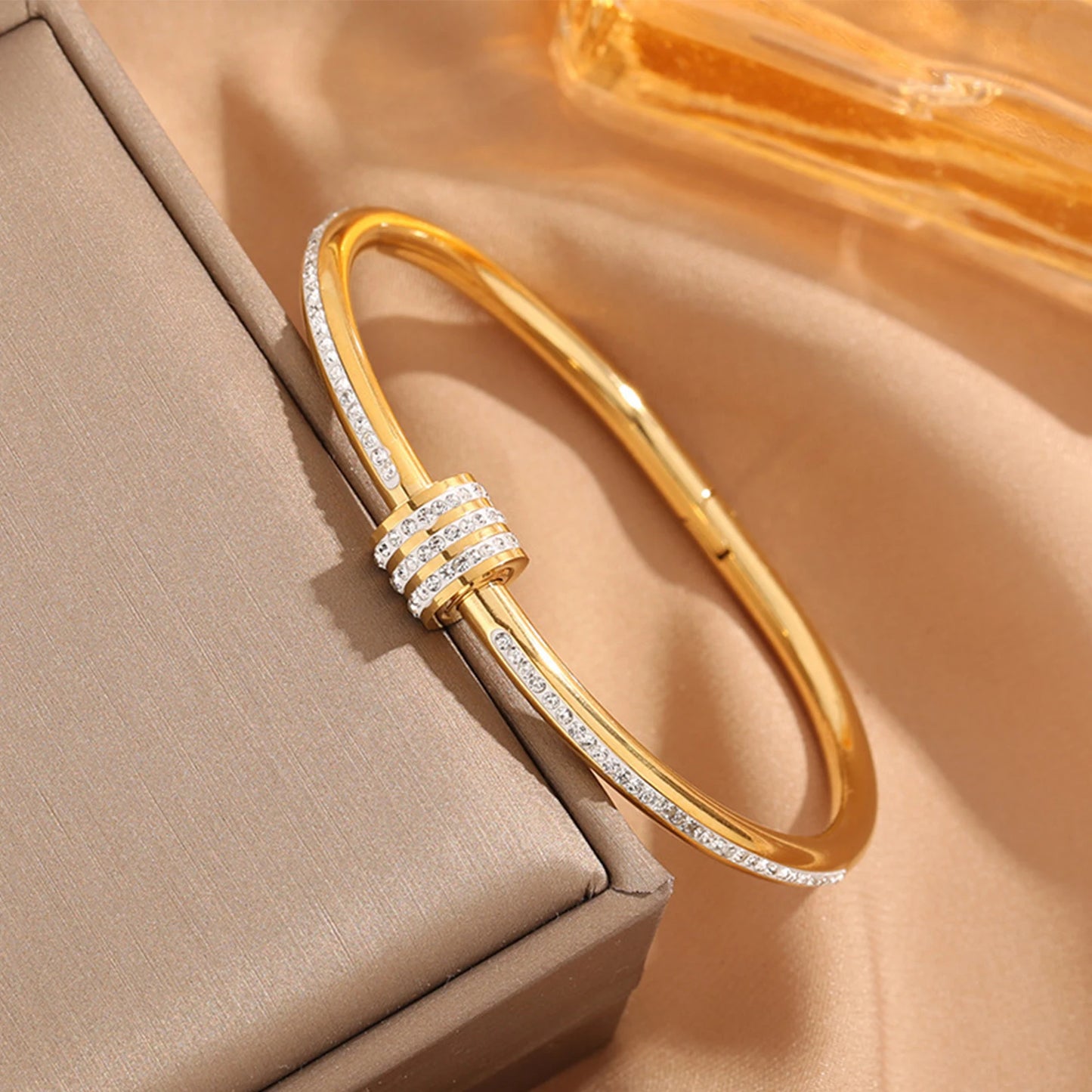 Gold Bracelet, Fashionable Classic Style, Stainless Steel Bracelet,Inlaid With Zircon,For Womens Daily Wear